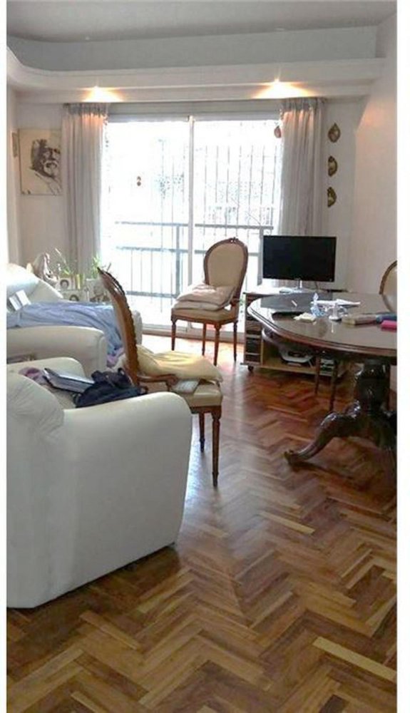 Apartamento de 2 dormitorios en Buenos Aires, Argentina No. 92739
