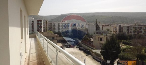 Квартира с 6 комнатами в Комизо, Италия № 157353 29