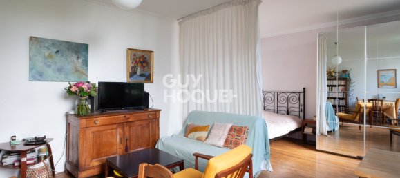 1 bedroom Apartment in Les Lilas, France No. 167347 10