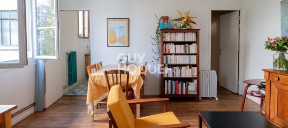 1 bedroom Apartment in Les Lilas, France No. 167347 2