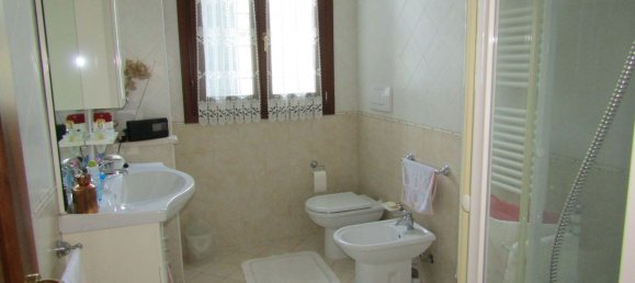 8 rooms Villa in Terre del Reno, Italy No. 133362 13