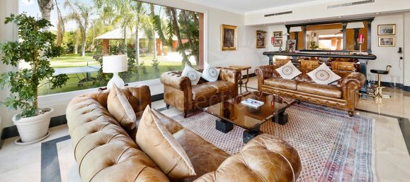 8 bedrooms Villa in Estepona, Spain No. 55353 4