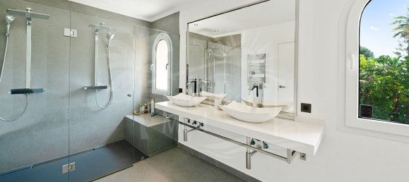 8 bedrooms Villa in Estepona, Spain No. 55353 40