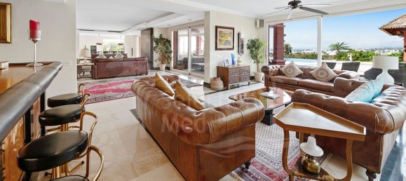 8 bedrooms Villa in Estepona, Spain No. 55353 21