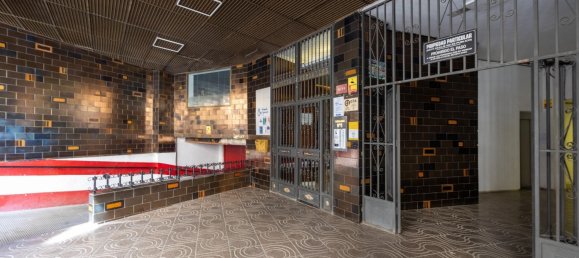 Dúplex de 8 dormitorios en Granada, Spain No. 20950 26