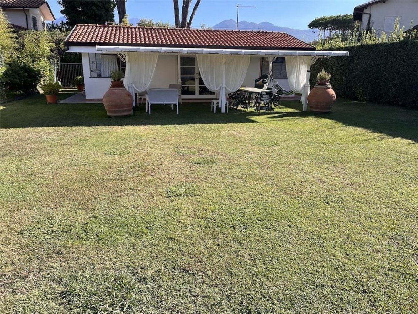 2 bedrooms Apartment in Forte dei Marmi, Italy No. 371004