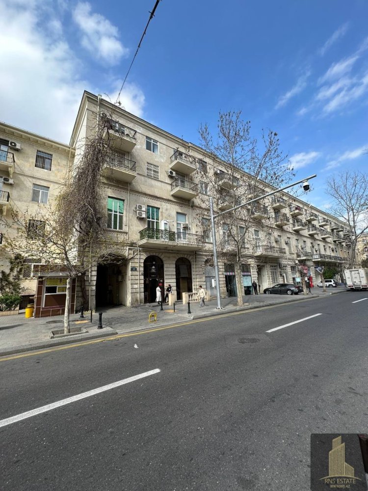 2 rooms Office in Nasimi, Azerbaijan No. 1129