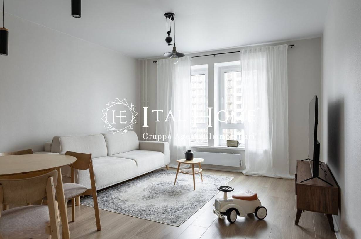 3 bedrooms Apartment in Milan, Italy No. 337956