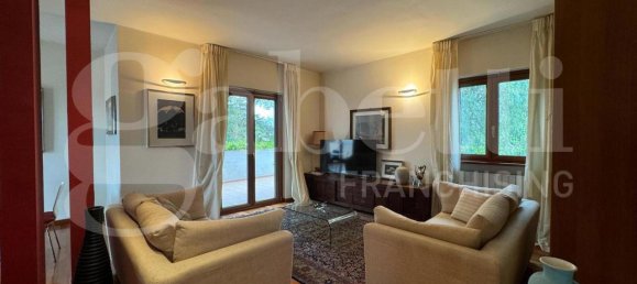 7 rooms Villa in Bari, Italy No. 14814 3