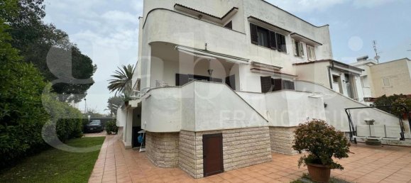 7 rooms Villa in Bari, Italy No. 14814 50
