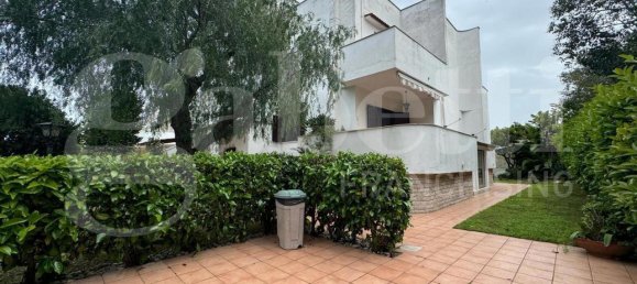 7 rooms Villa in Bari, Italy No. 14814 44