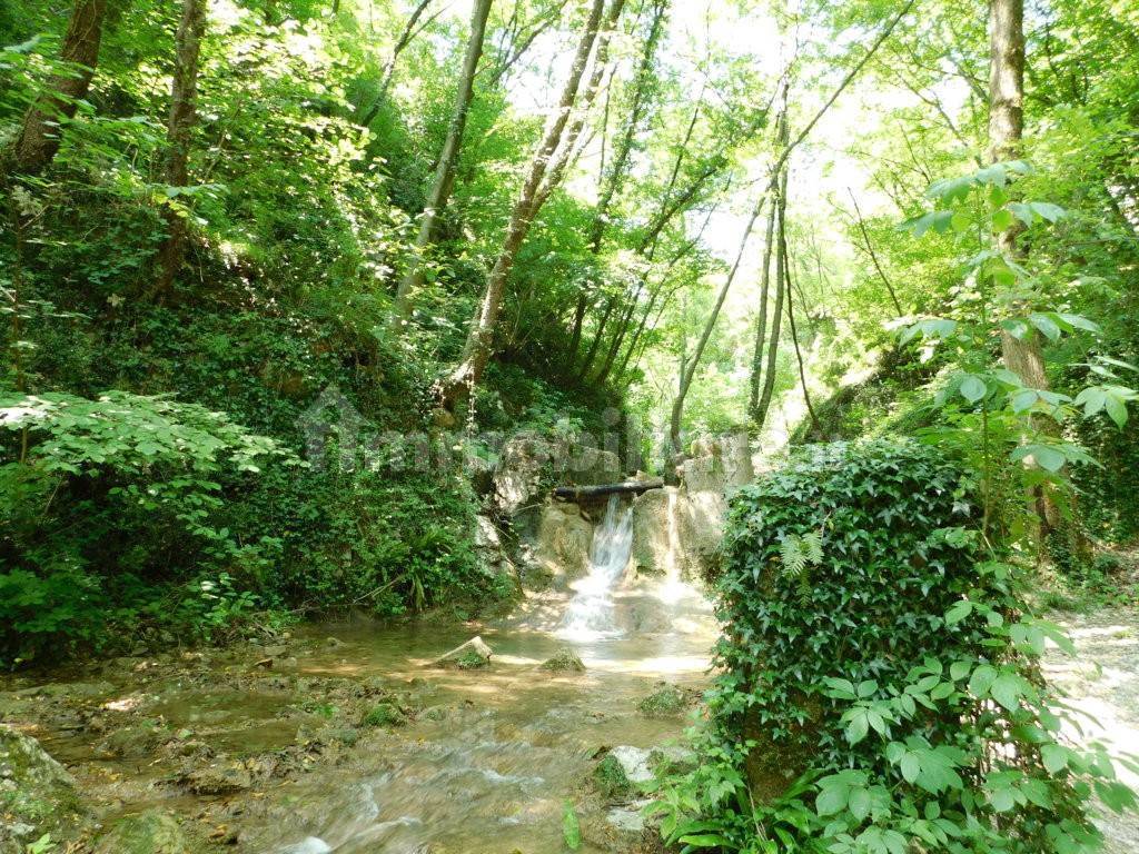 Entrepôt à Nave, Italy 110m² No. 351369