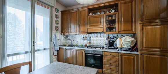 3 chambres Appartement à Correggio, Italy No. 348694 13