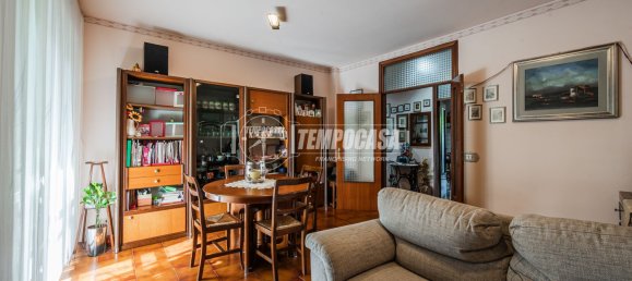 3 chambres Appartement à Correggio, Italy No. 348694 8