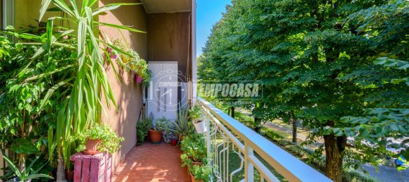 3 chambres Appartement à Correggio, Italy No. 348694 9