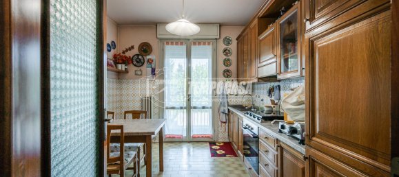 3 chambres Appartement à Correggio, Italy No. 348694 12