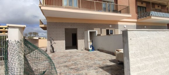 3 rooms Apartment in Pomezia, Italy No. 226917 3