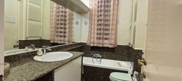 4غرفة شقة في Brescia, Italy رقم 65800 21