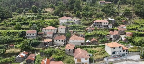 2 bedrooms House in Arcos de Valdevez, Portugal No. 16851 2