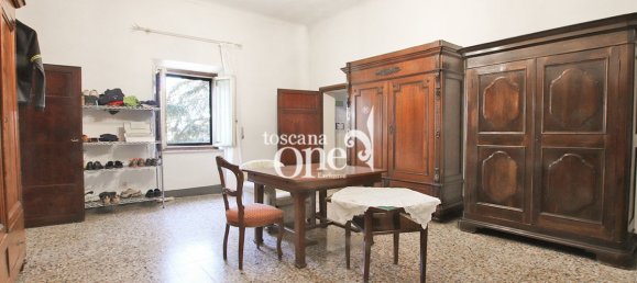 Villa de 8 dormitorios en San Giuliano Terme, Italy No. 80389 17