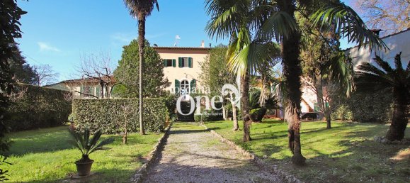 Villa de 8 dormitorios en San Giuliano Terme, Italy No. 80389 4