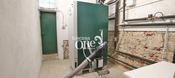 Villa de 8 dormitorios en San Giuliano Terme, Italy No. 80389 25