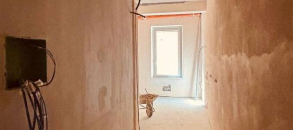 2-salle Appartement à Parma, Italy No. 23550 4