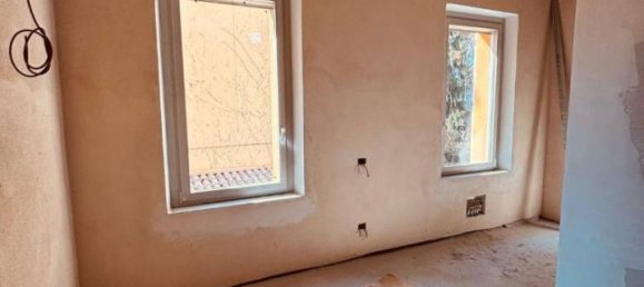 2-salle Appartement à Parma, Italy No. 23550 9