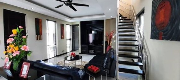 5 bedrooms Villa in Pattaya, Thailand No. 19155 7