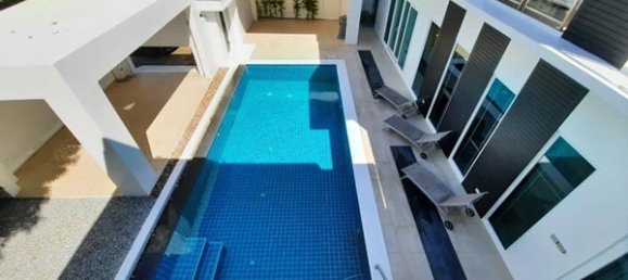 5 bedrooms Villa in Pattaya, Thailand No. 19155 9