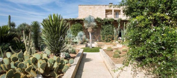 Villa de 10 dormitorios en Ruffano, Italy No. 720 9