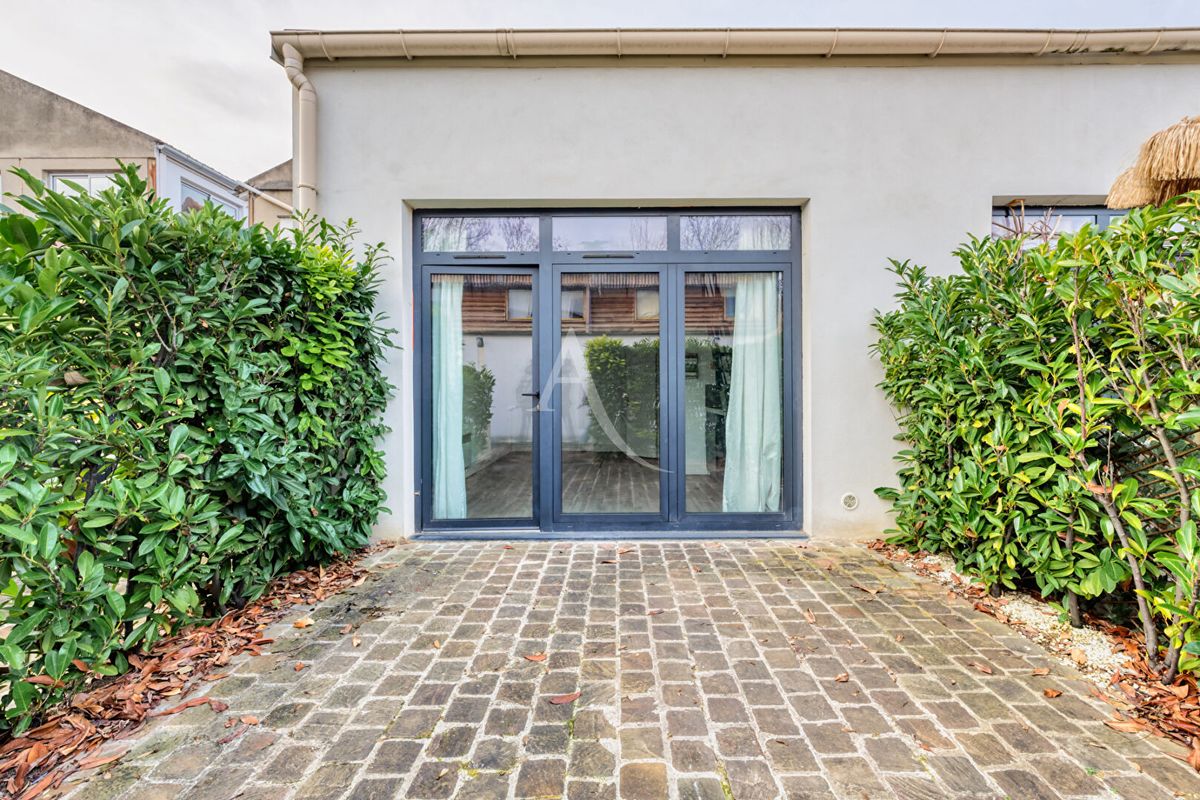 1 bedroom Duplex in Saint-Maur-des-Fosses, France No. 143424