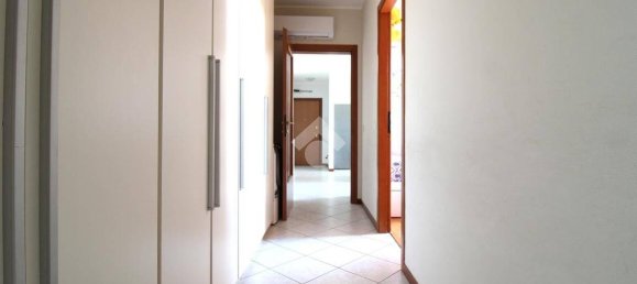 2 bedrooms Apartment in Mirandola, Italy No. 322932 10