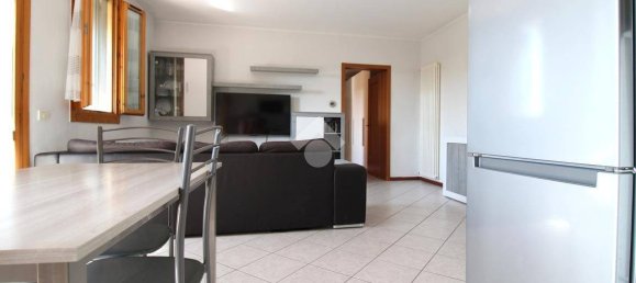 2 bedrooms Apartment in Mirandola, Italy No. 322932 5