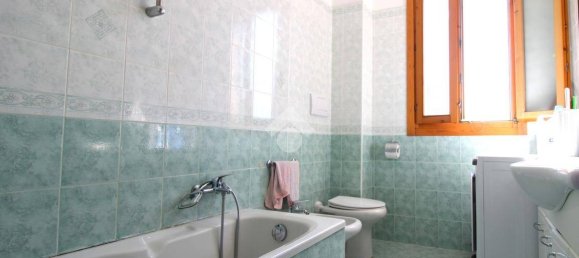 2 bedrooms Apartment in Mirandola, Italy No. 322932 15