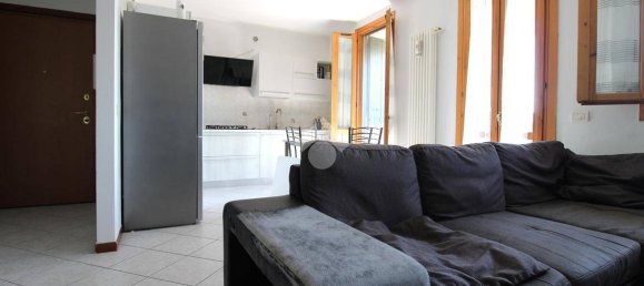 2 bedrooms Apartment in Mirandola, Italy No. 322932 4