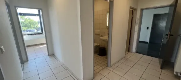 10-salle Bâtiment à Solingen, Germany No. 41716 11