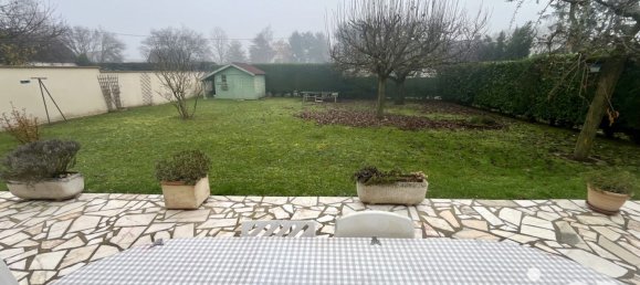 Casa de 4 dormitorios en Puiseaux, France No. 55236 13