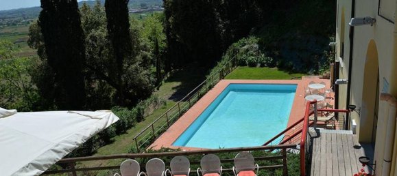 Studio in Santa Maria a Monte, Italy No. 1515 7