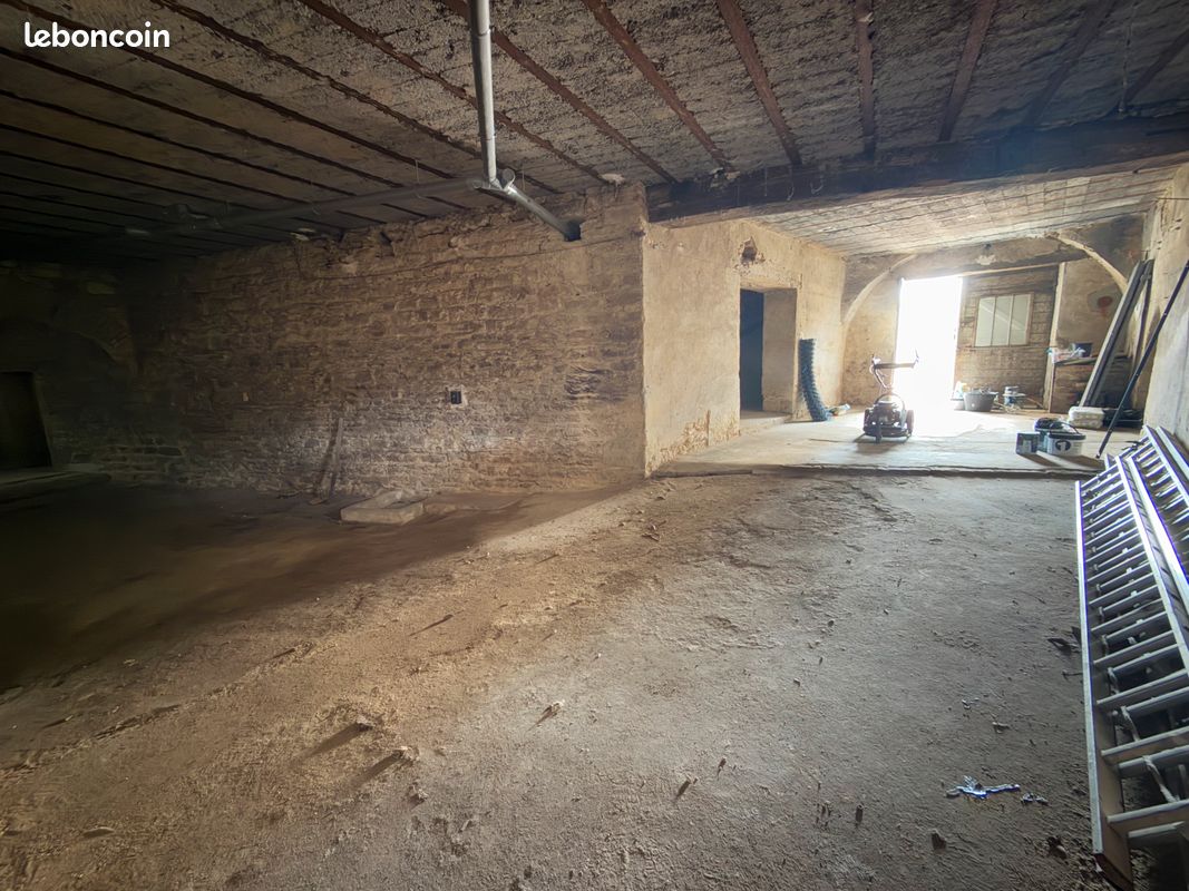 162m² Commercial property in Saint-Georges-de-Reneins, France No. 343806