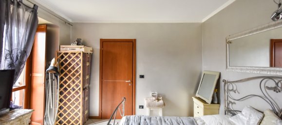 3-Zimmer Wohnung in Collegno, Italy, Nr. 72267 8