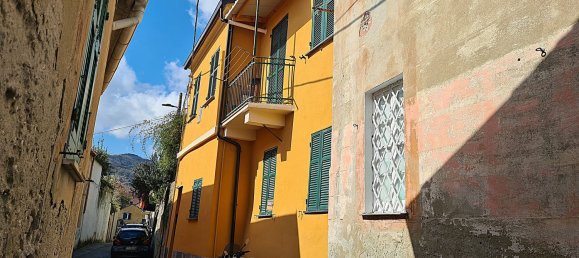 3غرفة شقة في Albisola Superiore, Italy رقم 152530 5