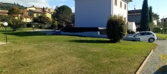 10 rooms House in Castiglion Fiorentino, Italy No. 52078 4