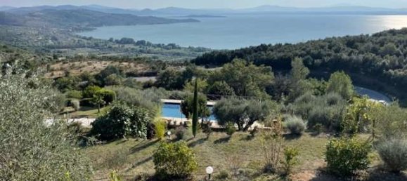 6 chambres Villa à Passignano sul Trasimeno, Italy No. 80868 22