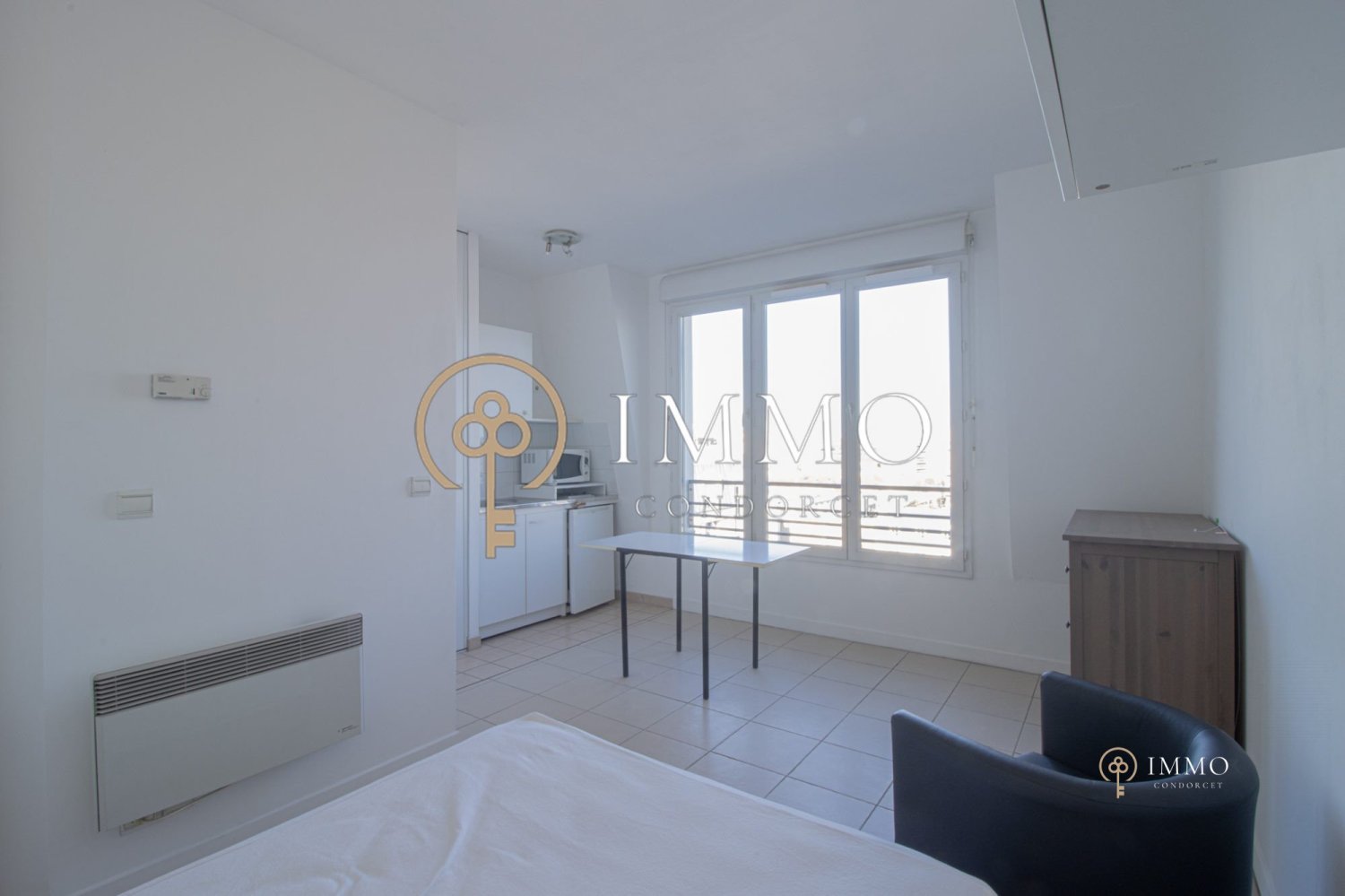 Estudio en Bourg-la-Reine, France No. 163644