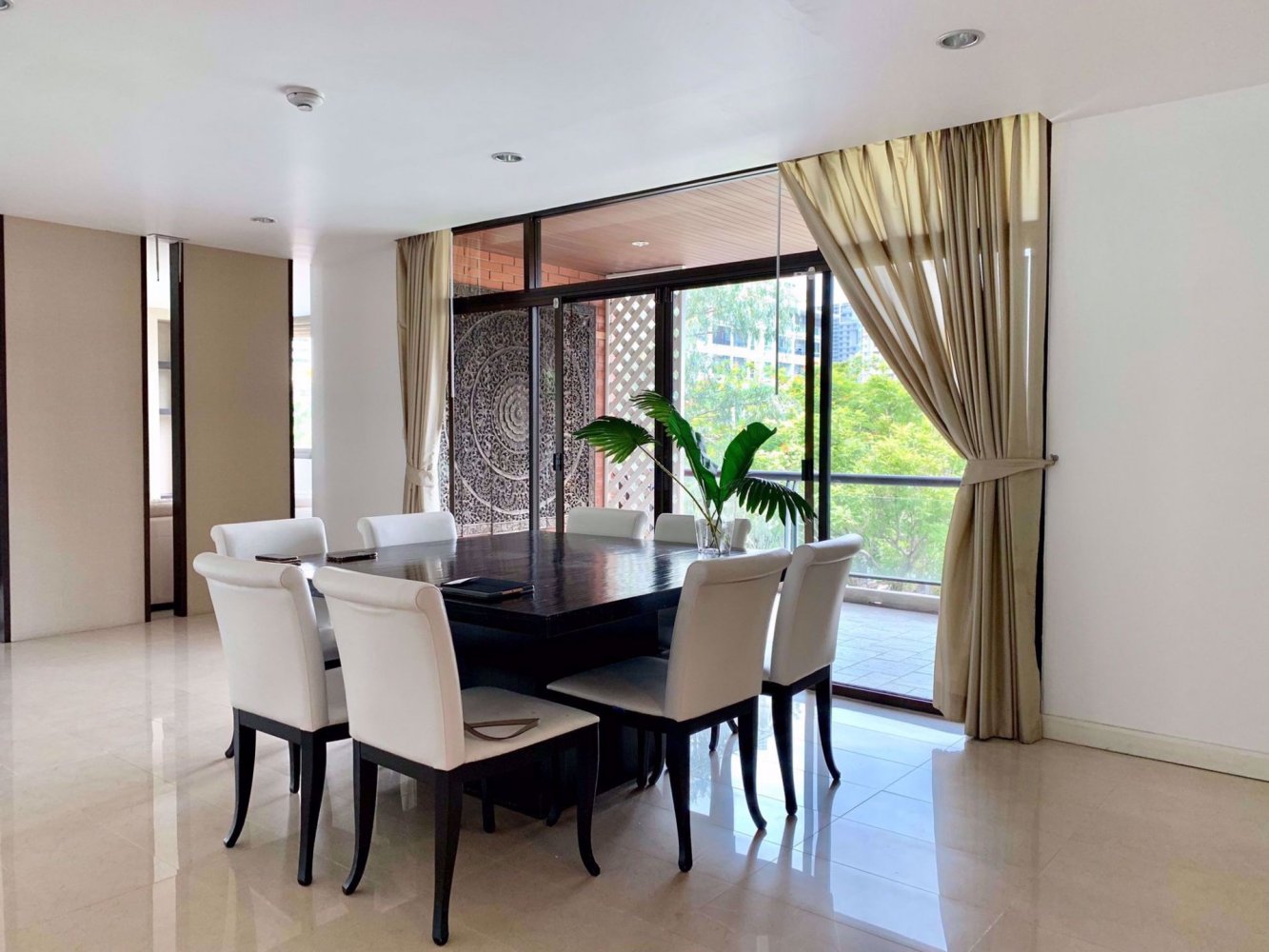 3 bedrooms Condo in Watthana, Thailand No. 10453