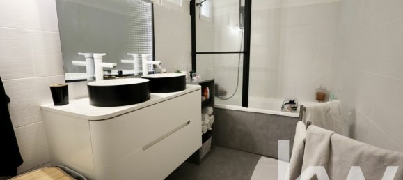 4 Schlafzimmer Villa in Castelginest, France, Nr. 199084 16