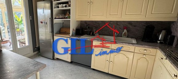 Дом с 4 спальнями в Вер-Сен-Дени, Франция № 169927 8