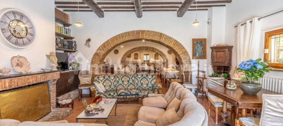 5-Zimmer Gewerbliche Immobilie in Città di Castello, Italy, Nr. 277170 17