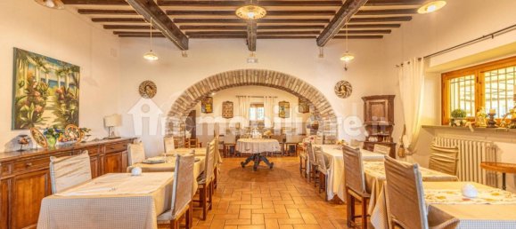 5-Zimmer Gewerbliche Immobilie in Città di Castello, Italy, Nr. 277170 13